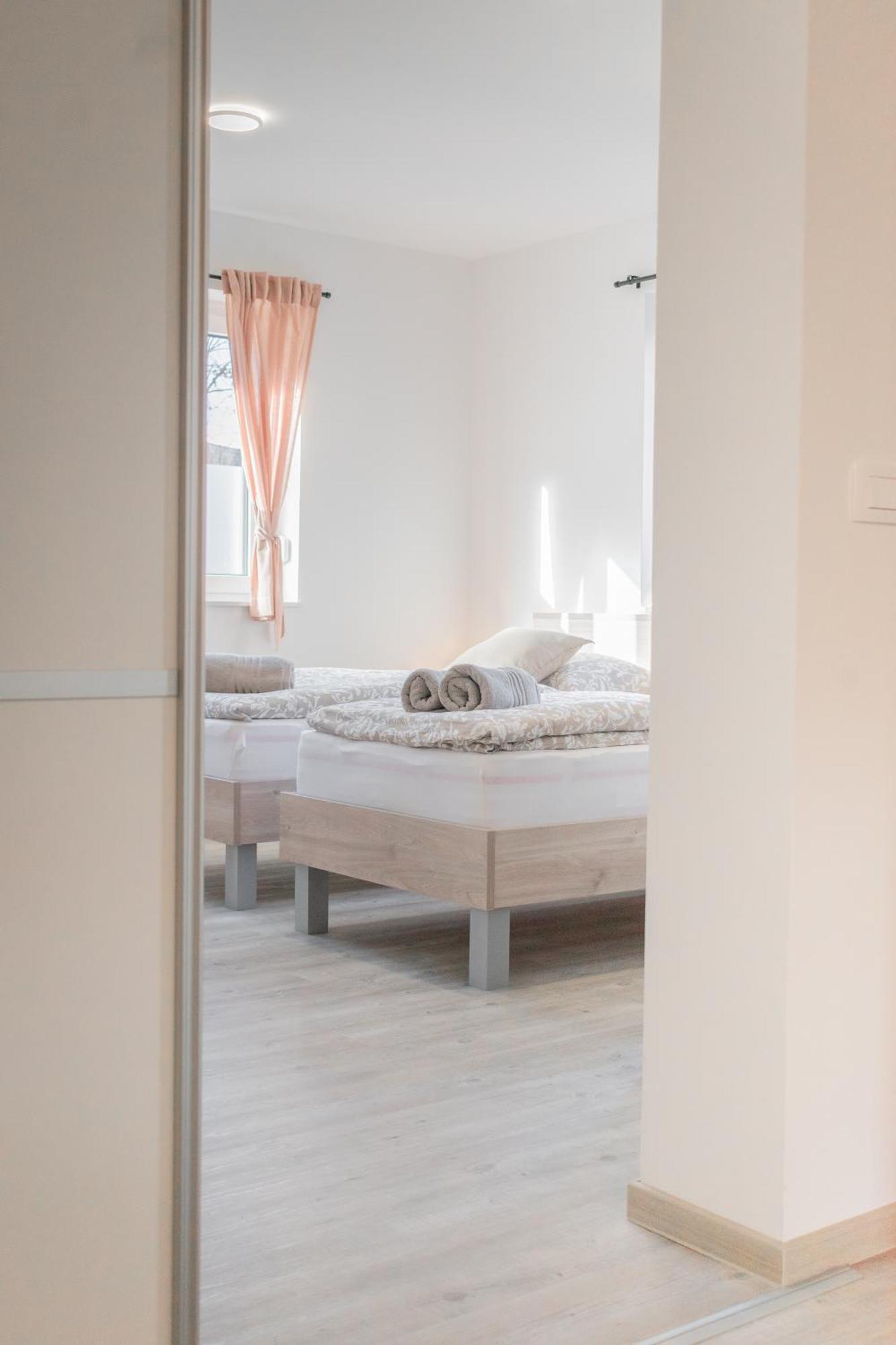 Prima Countryside Apartments زيروفنيكا الغرفة الصورة