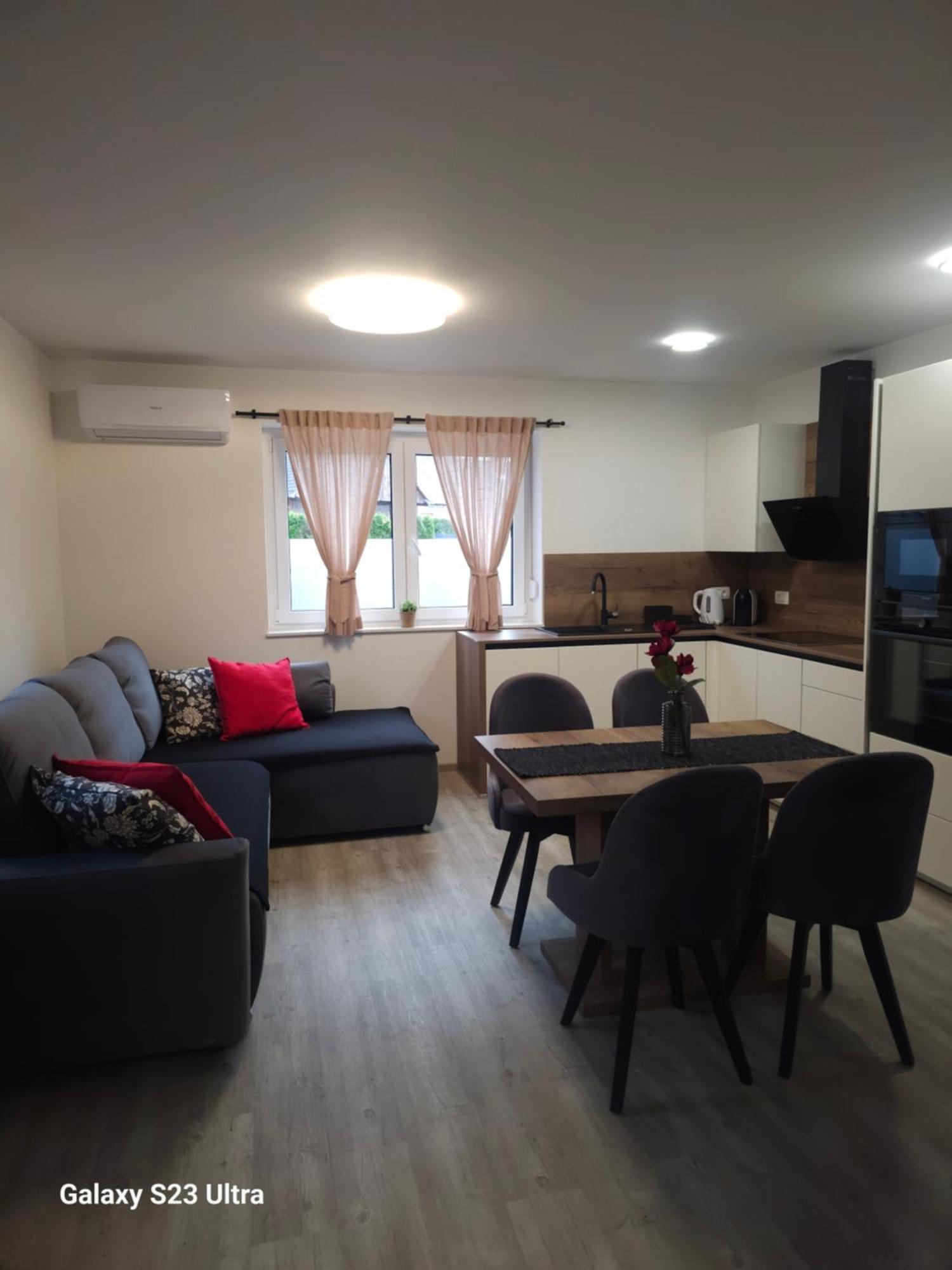 Prima Countryside Apartments زيروفنيكا الغرفة الصورة