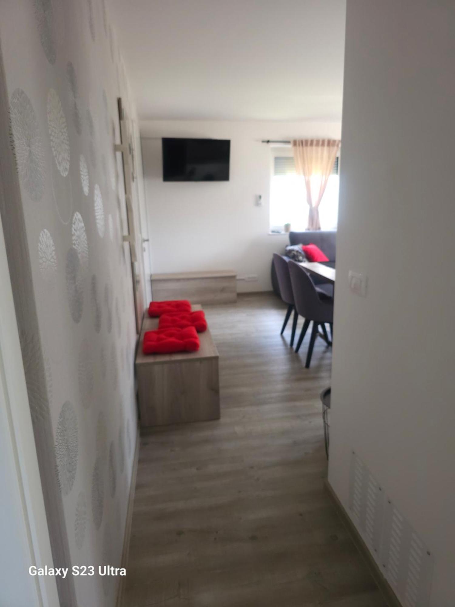 Prima Countryside Apartments زيروفنيكا الغرفة الصورة